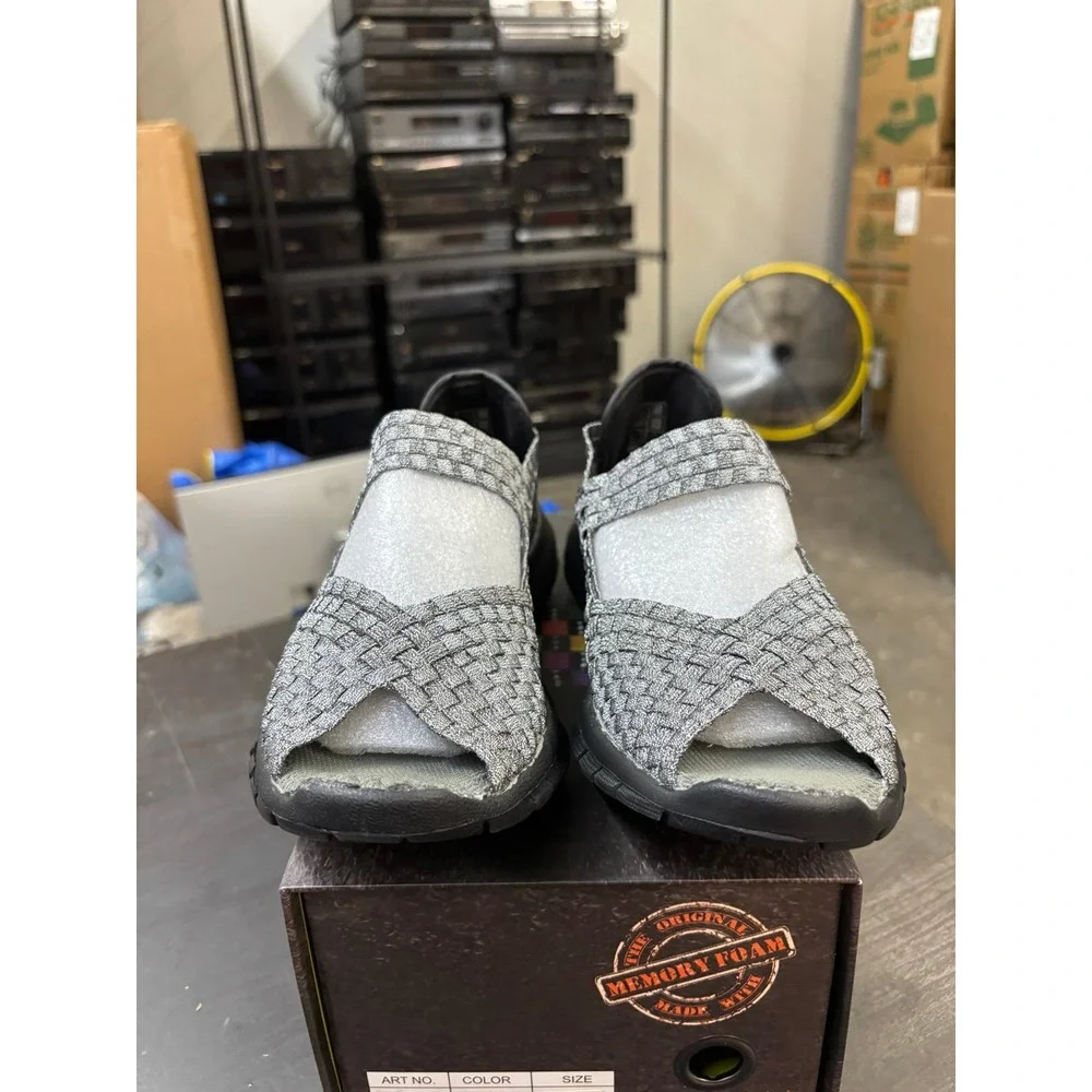 Bernie Mev Comfi Pewter Woven Elastic Memory Foam Sandals Size 39 US 8